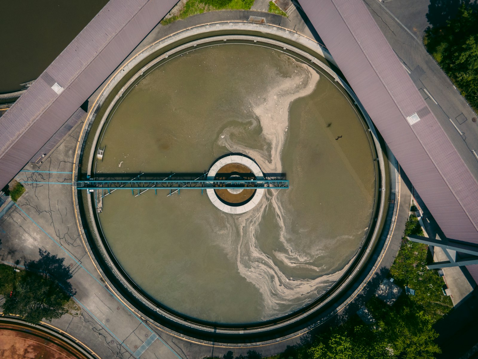 Texas water engineering leaders: aerial view of a wastewater treatment clarifier